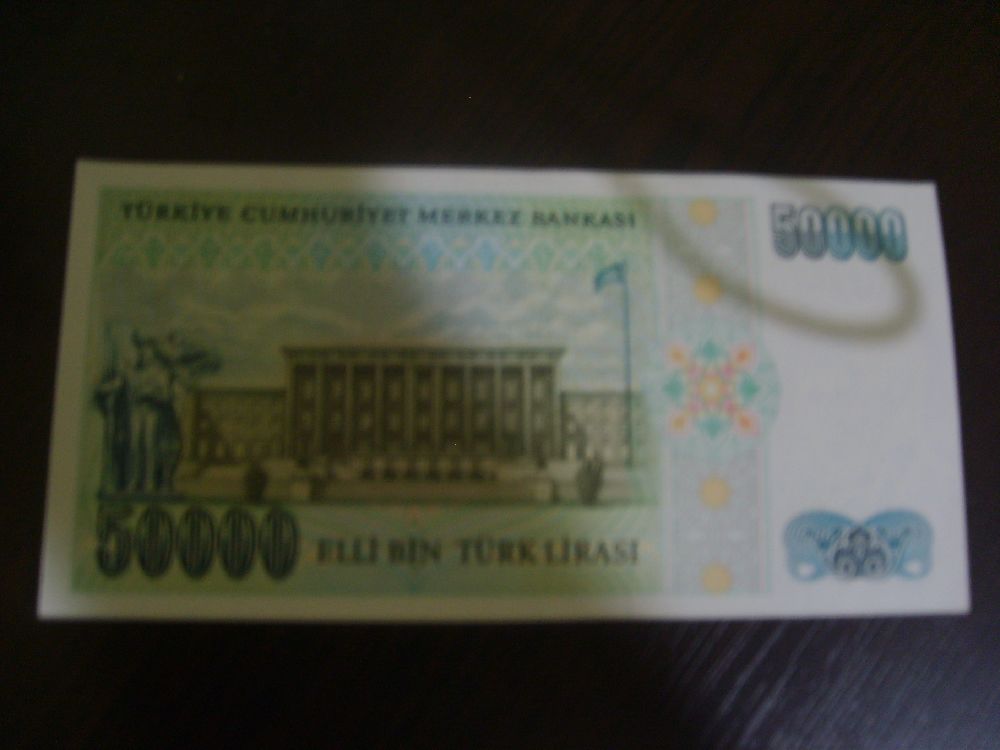 Paralar Trkiye Satlk Elli Bin Trk Liras