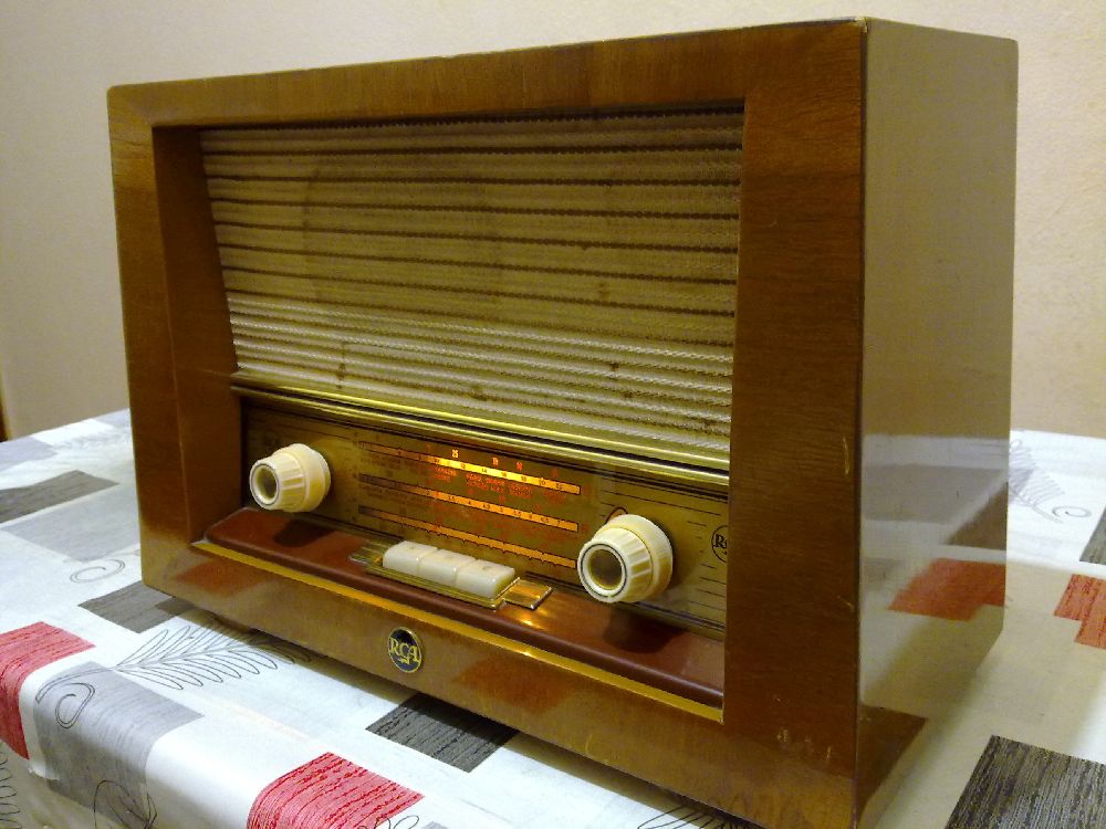 Radyo RCA Amerikan Antika Radyo Antika Lambal Radyo Rca Marka Satlktr