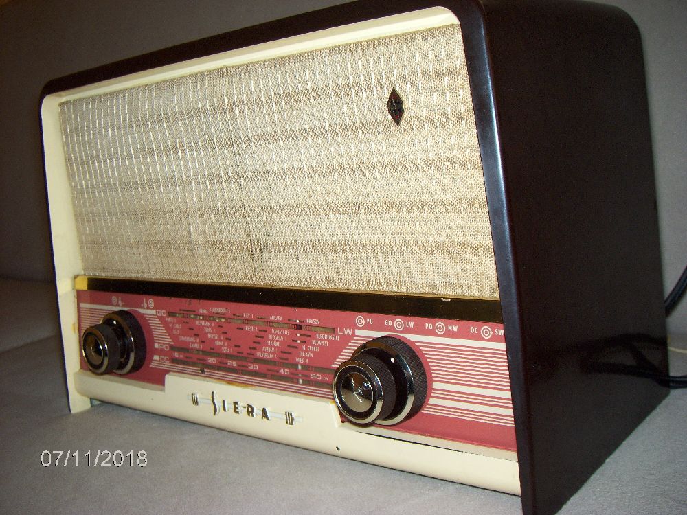 Radyo SIERA SA 1033 U Satlk Tertemiz. Antika Lambal Radyo