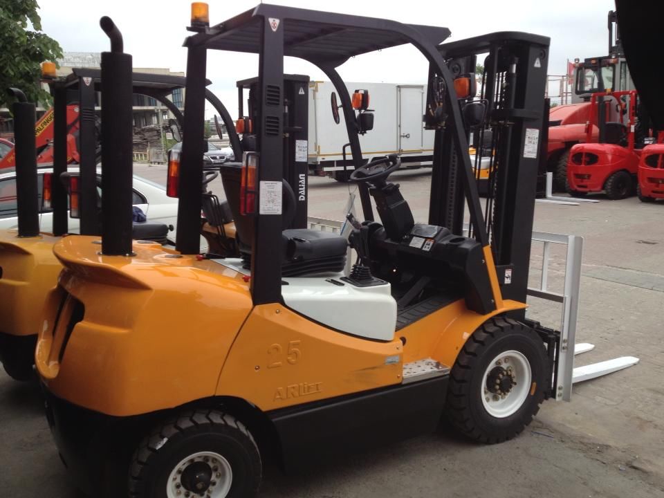 Forklift Dalian Forklift portif fortif Kiralk forklift 2.5 ton dizel portif forklift