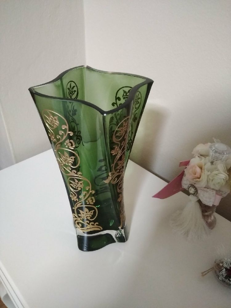 Vazolar Satlk Ozel tasarim gravur islemeli el yapimi cam vazo