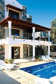 Konut 350 Antalya da lks  havuzlu kiralk villa
