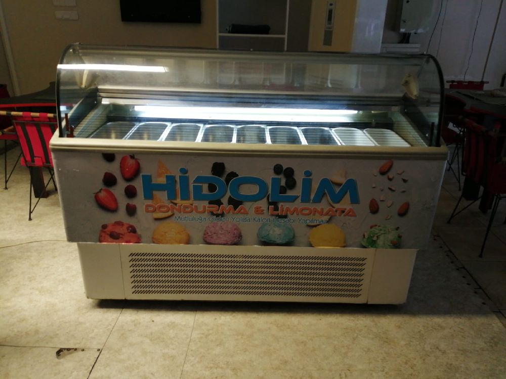 Dondurma Makineleri Buzkap Satlk 9 gzl Dondurma tehir dolab