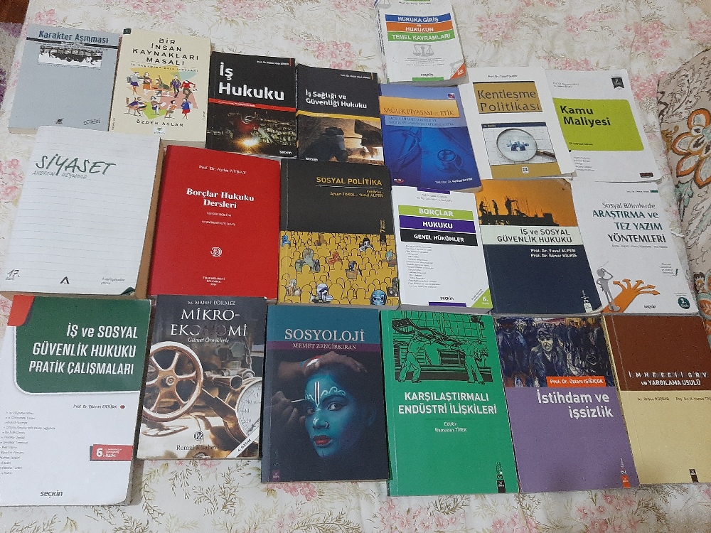 Dier Universite Kitaplar Hukuk ekonomi iktisat kitaplar Satlk Hukuk,sosyal politika,maliye kitaplar