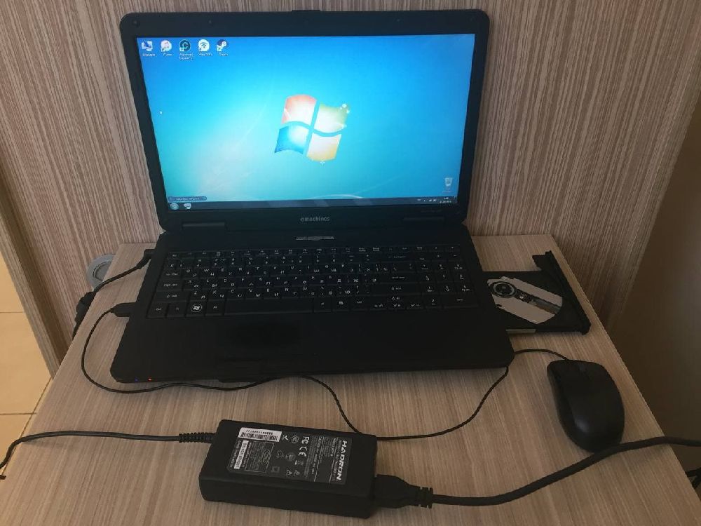 Diz st Dizst bilgisayar Satlk Acer emachines E527 - Temiz Sorunsuz - anta + 16