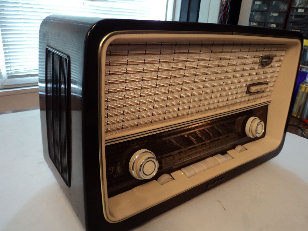 Radyo Satlk Graetz Polka fm'li Antika Radyo
