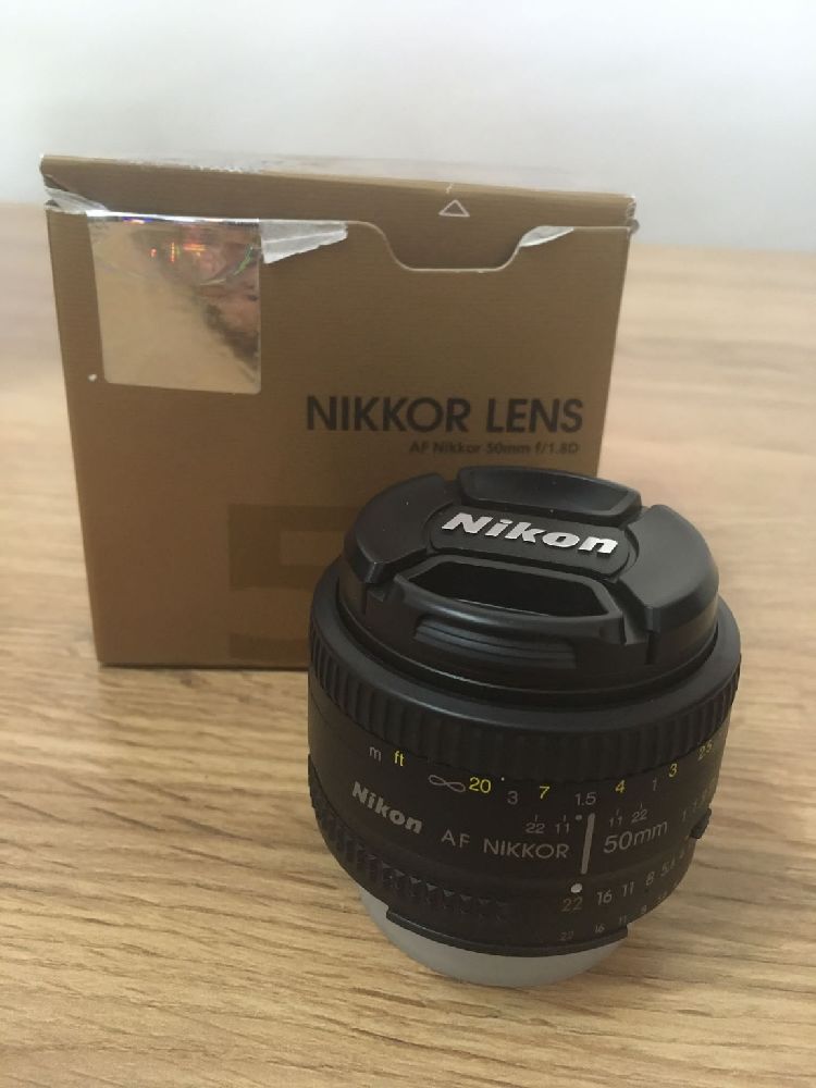 Digital Fotograf Makinalar DSLR Dijital fotoraf makinesi Satlk NikonD7000 temiz.