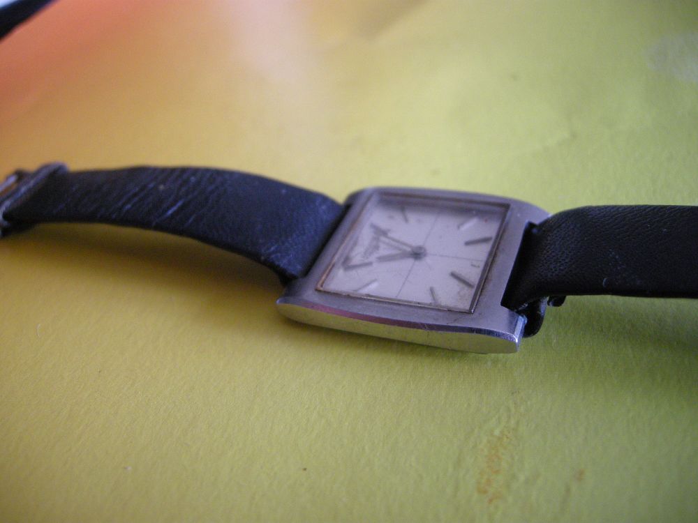 Saatler Satlk Longines eski kol saati kare siyah deri vintage