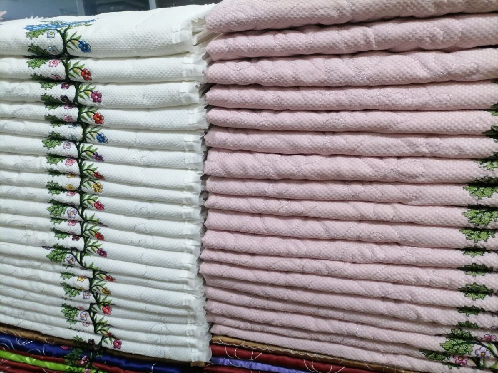Ev Tekstili saten Satlk nak ilemeli seccadelerimiz