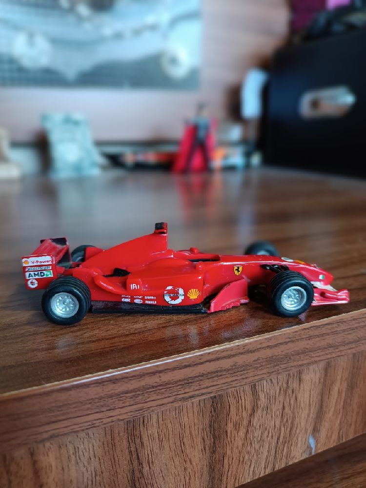 Oyuncaklar F1 Satlk Ferrari F2005 Model KOLEKSYONLUK