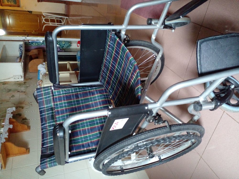 Kategorisi olmayan her ey Polylin Satlk Az kullanlm tekerlekli sandalye