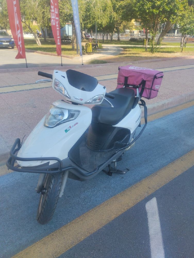 Scooter Rks motorsiklet Satlk motor