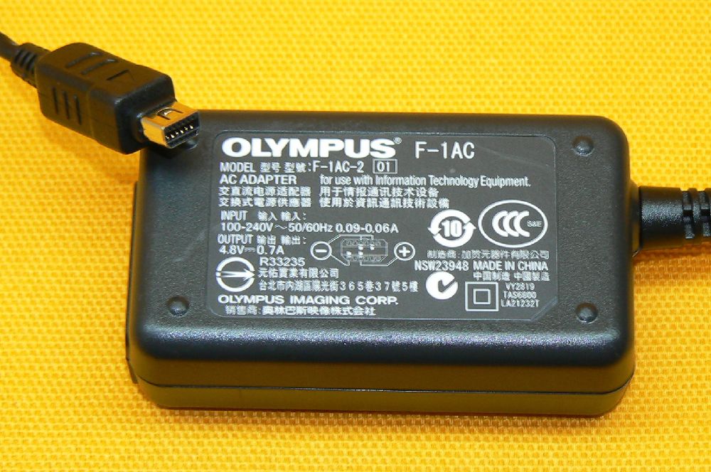 Pil arj Cihazlar OLYMPUS F-1AC Satlk Olympus F-1 Orjinal Ac arj Adaptr