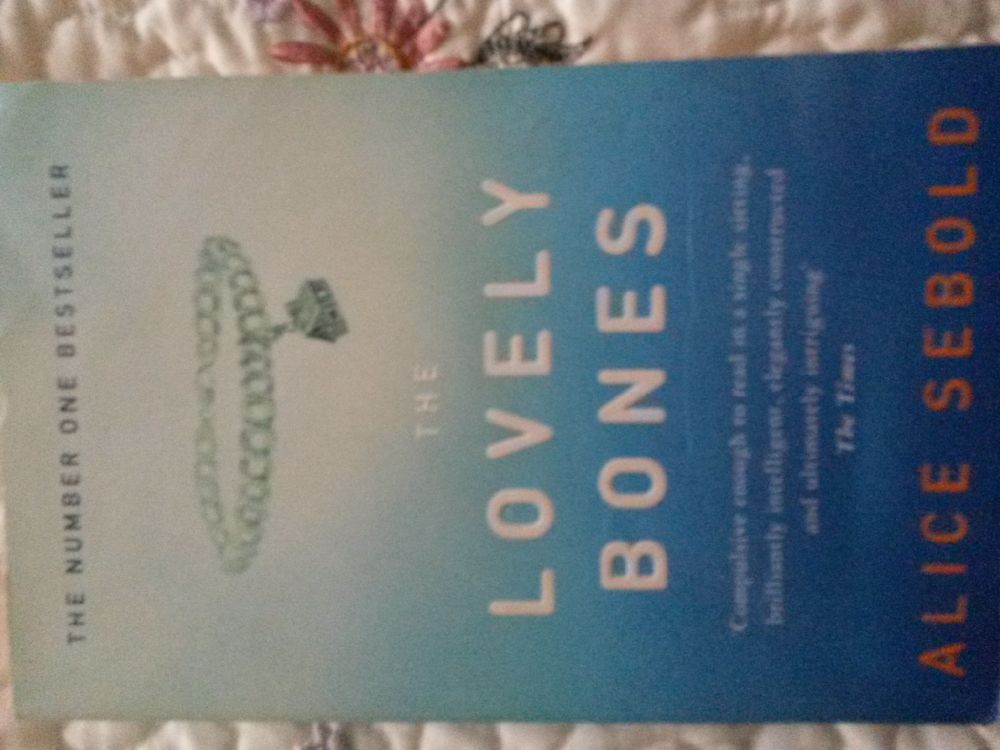 Yabanc Dil Kitaplar Lowelly Bones ngilizce Satlk Lovely Bones