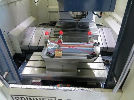CNC (Metal) Alman Satlk CNC 4+5x Eksenli Merkez ileme Makinesi