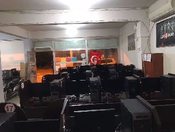 Yksek cirolu internet cafe - hazr kurulu dzen