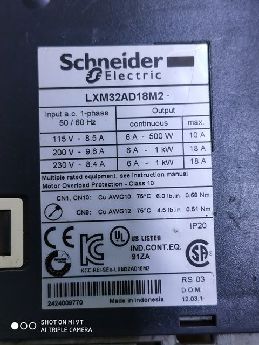 Servo drives Lxm32Ad18M2