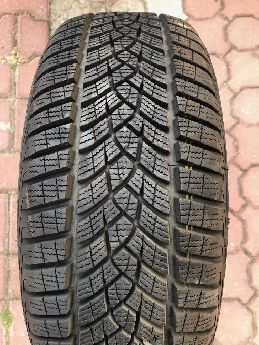 Goodyear Ultragrip 195.50.R16 88H K Lastii