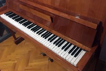 Cherny Duvar Piyano