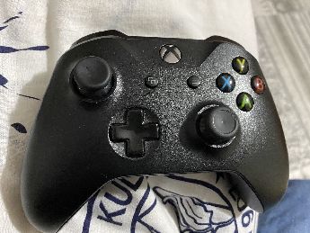 Xbox One X Oyun Konsolu