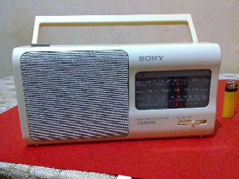 Sony El Radyosu  Krem Rengi Model Icf-780