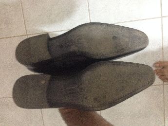 Rugan ayakkab sadece 1 kez giyildi