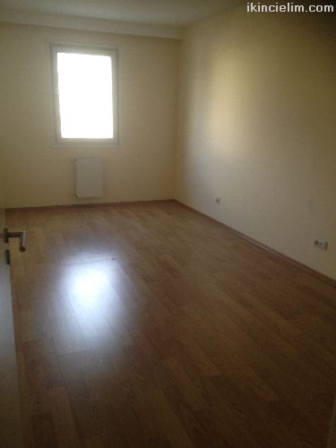 Residence for rent to students, singles and foreig