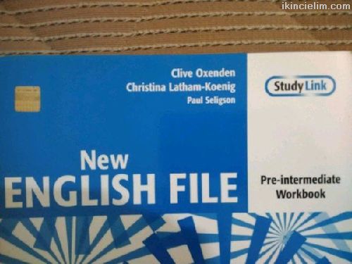 New english file pre-intermediate clive oxenden