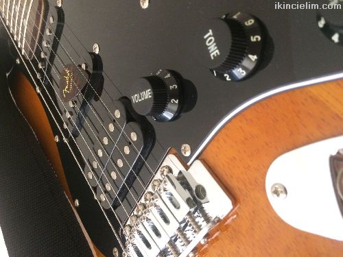 Amerikan Fender Squier Strat Satlk