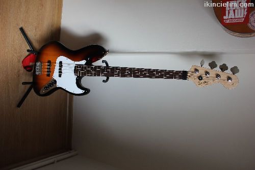 Fender Squier Affinity Jazz Bass