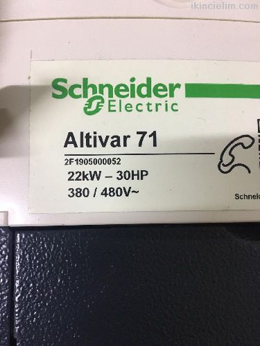 Schneider  Altivar 71 Atv71Hd22N4S337 22 Kw
