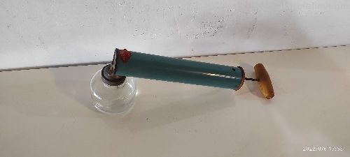 eski nostaljik ilalama pompas