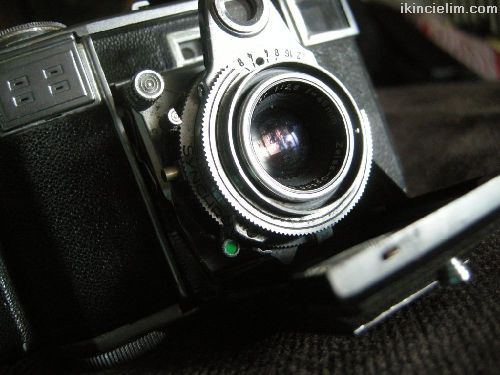 Zeiss Ikon Contessa 35 mm filmli fotoraf makinesi
