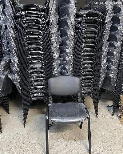 Dershane sandalyesi 