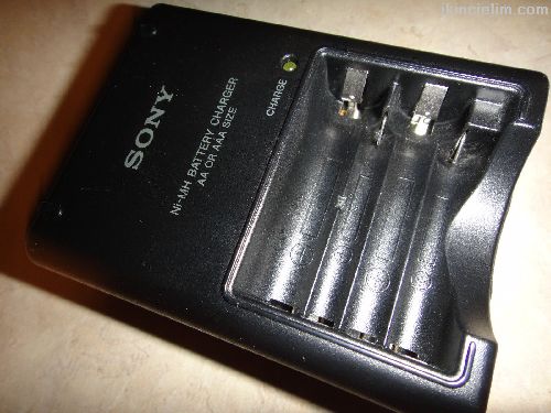 Sony  Bc-Cs2B arj Cihaz