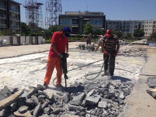 Atlas Copco 2014 Kompresör Beton Kırıcı İş Makineleri : Beton Kırıma Kiralık Kompresör Kırımı