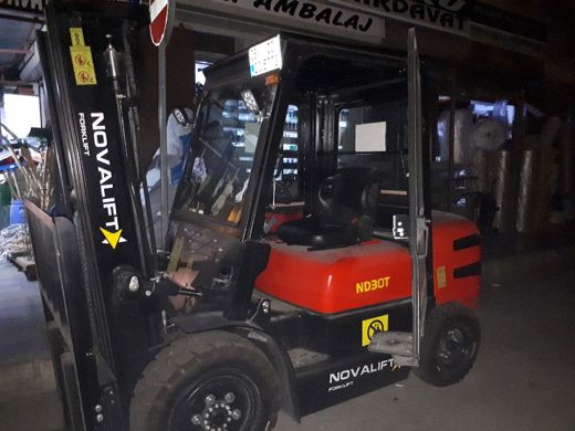 Komatsu 2.3.4.6 ton Her tonda foklift İş Makineleri : Forklift çeşitli tonlarda