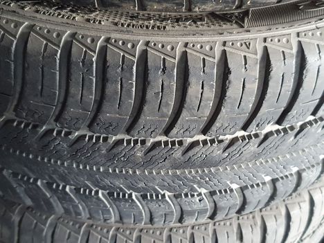 Vasıta, Oto Lastik, 215 55 16 93V Goodyear Vector + Dört Mevsim