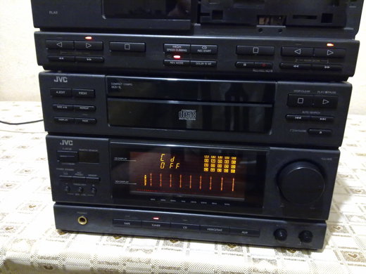 JVC Jvc Müzik Seti Elektronik Eşya : Jvc Marka Müzik Seti Gövdesi Satılıktır