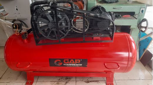 Gap İş Makineleri : Gap 500 Lt 8 Bar Kompresör 2.El