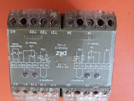 İş Makineleri, Elektrik Güç Kaynağı, Ups, Pilz | [ P2hz/2 110V/2A ] | Emniyet Rölesi