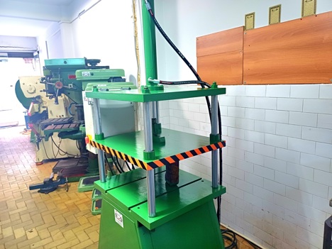 İş Makineleri, Pres (Metal), 15 Ton 56 X 60 Hidrolik Pres