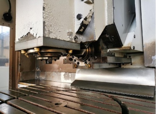 MIKRON Cnc Dik işleme Merkezi İş Makineleri : Cnc Dik işleme Merkezi