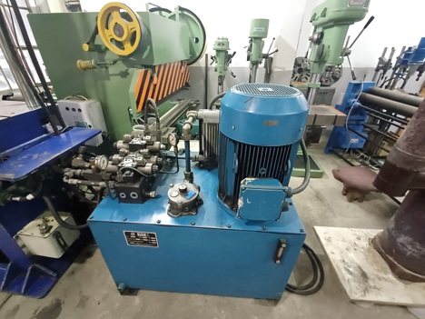 İş Makineleri, Pres (Metal), 60 Ton Çift Tesir 68 X 60 Hidrolik Pres