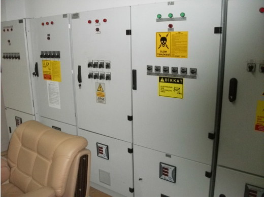 MOELLER EATON 30 Kw Kompanzasyon Kompanzasyon İş Makineleri : 30 Kw Dağıtımlı Kompanzasyon Panosu