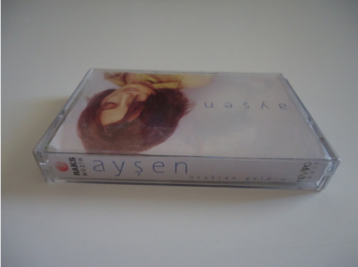 Ayşen Uzaktan Geldim Kaset Müzik, Film (Plak,Cd, Dvd) : Ayşen - Uzaktan Geldim Kaset Temiz