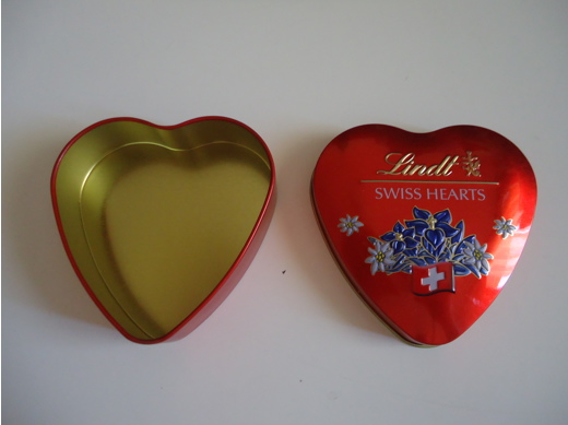 Lindt Metal Kutu Ev, Bahçe Eşyaları : Lindt Metal Kalp Çikolata Kutusu 10 cm.