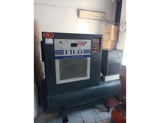 FİLO  vidalı  7.5 KW 10 Hp İş Makineleri : 500 Luk kompresör 