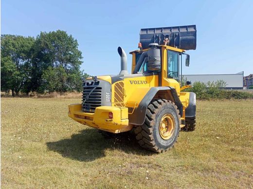 Volvo 2015 Volvo  L 120 F-Revizeli Lastikli Loder Volvo İş Makineleri : 2015 Volvo L120 F-Revizyonlu-532 303 0550