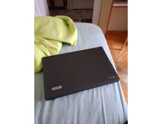 Asus Bilgisayar : parça niyetine laptop